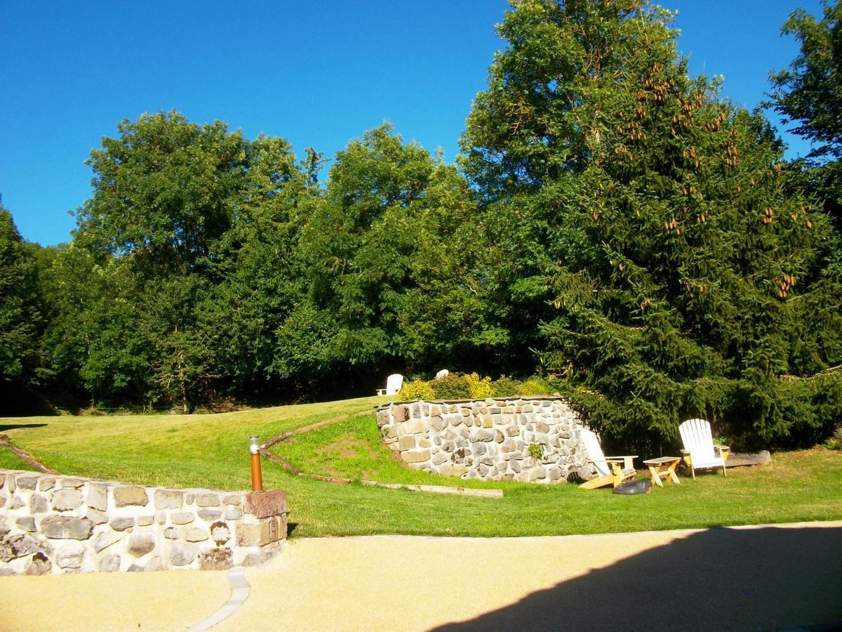Le Clos Des Pierres Rouges Saint-Privat-dʼAllier 외부 사진