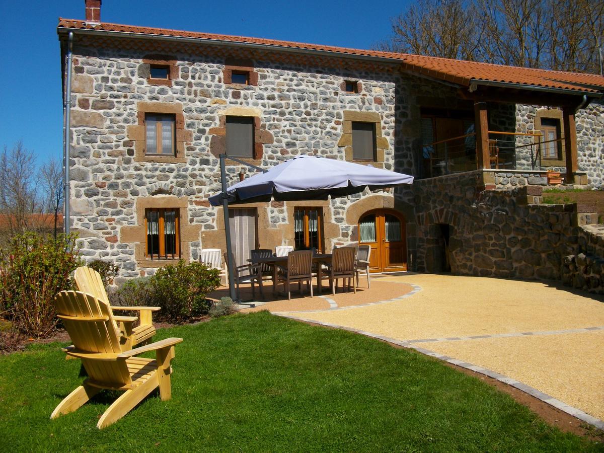 Le Clos Des Pierres Rouges Saint-Privat-dʼAllier 외부 사진